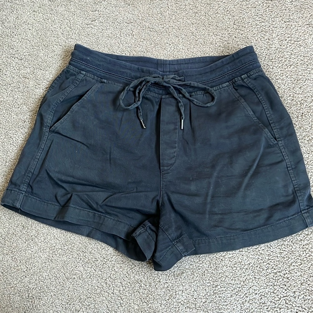 Gap Faded Black high Waisted Pull On Shorts Size XS